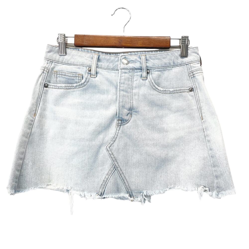 American Eagle Womens 4 Denim Mini Skirt Light‎ Wash Distressed Hem Button Fly